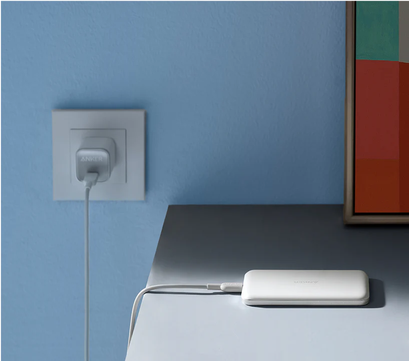 Anker Nano Power Bank (5K, MagGo, Slim) 9
